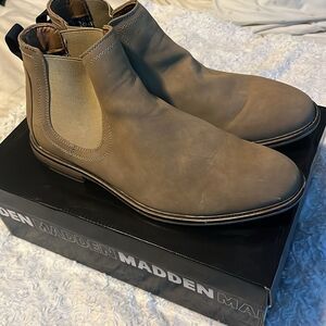Men’s Steve Madden Chelsea boots size 11